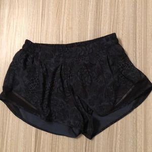 Lululemon hotty hot shorts II